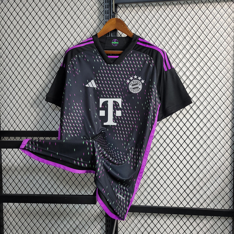 CAMISA DO BAYERN MÜNICH 23/24 PRETO EDIÇÃO ESPECIAL